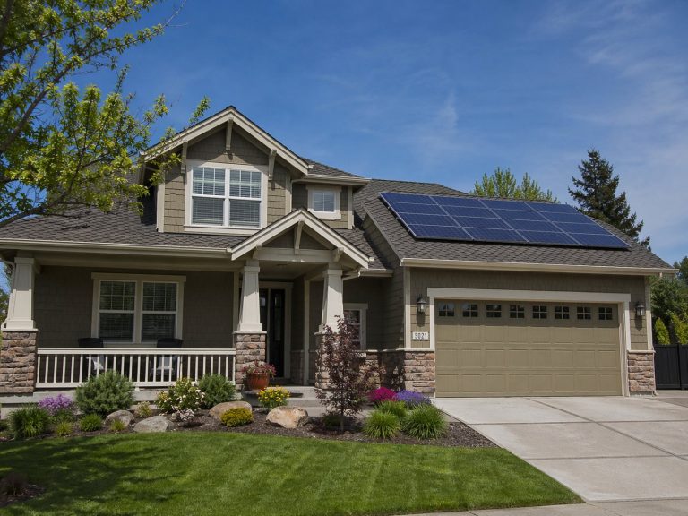 What to Know Before Replacing a Roof With Solar Panels