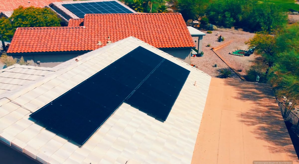 Solar panels vs solar roof