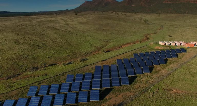 Benefits of Solar Panels on a Roof: Cost, Risks, and Checklist